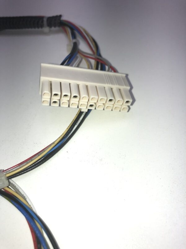A wiring harness for a car with white wires, Cable for MEI BV. Please see photos. GETT Part BV165.